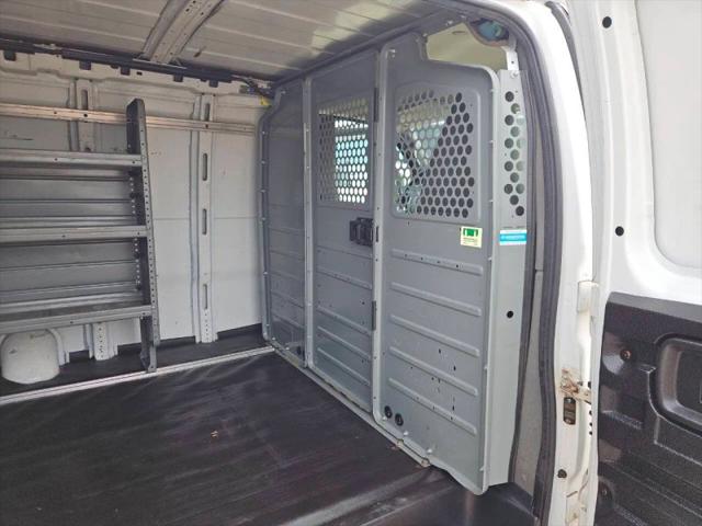 2017 GMC Savana 3500 Work Van