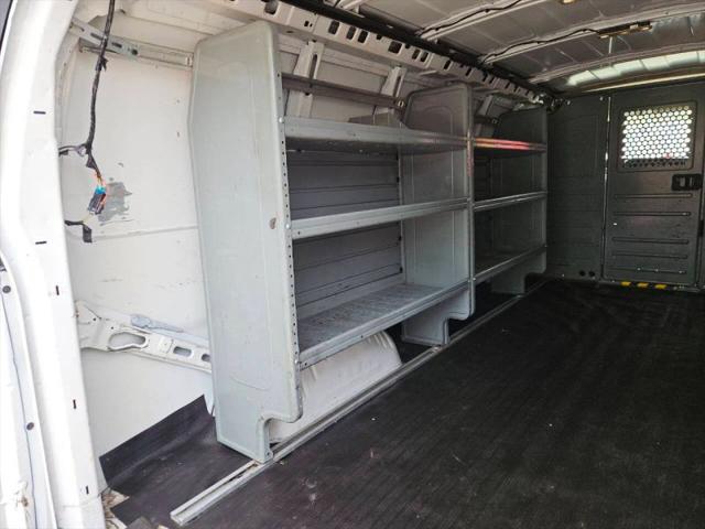 2017 GMC Savana 3500 Work Van