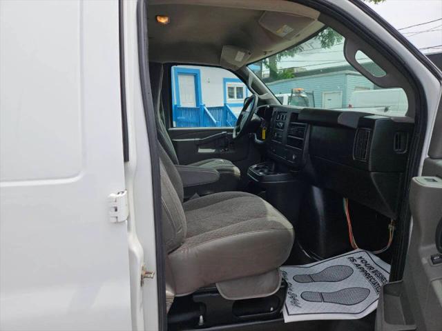 2017 GMC Savana 3500 Work Van