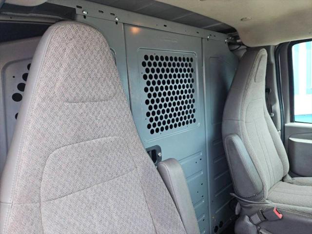 2017 GMC Savana 3500 Work Van