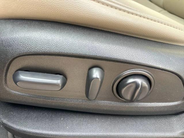 2022 Chevrolet Traverse FWD LT Leather