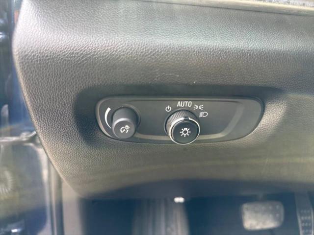 2022 Chevrolet Traverse FWD LT Leather