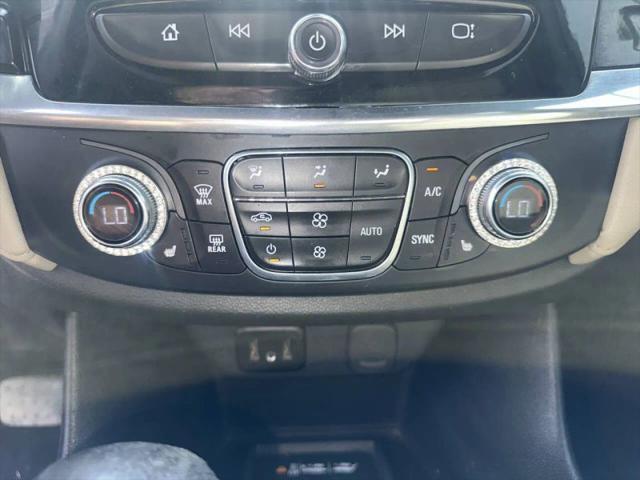 2022 Chevrolet Traverse FWD LT Leather