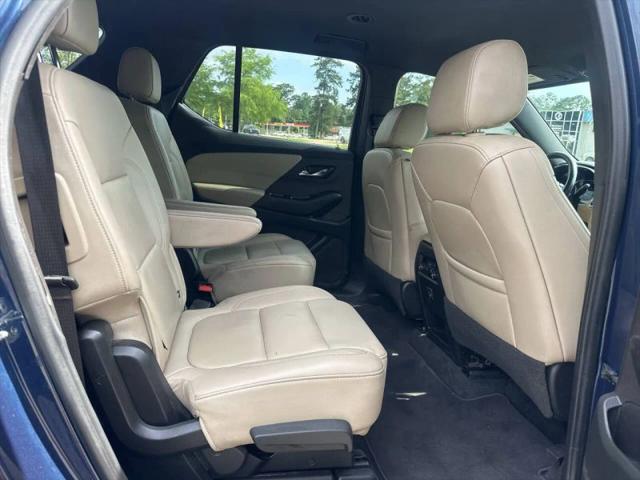 2022 Chevrolet Traverse FWD LT Leather