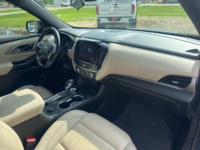 2022 Chevrolet Traverse FWD LT Leather