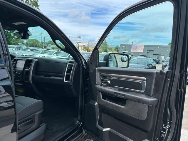 2022 Ram 1500 Classic Warlock Crew Cab 4x4 5'7" Box