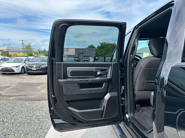 2022 Ram 1500 Classic Warlock Crew Cab 4x4 5'7" Box