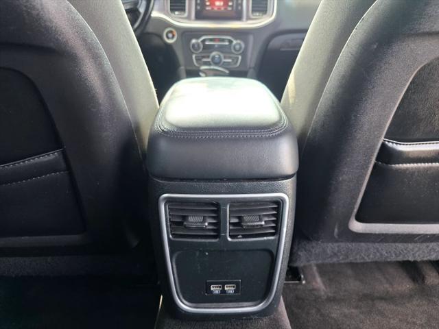 2017 Dodge Charger SE RWD