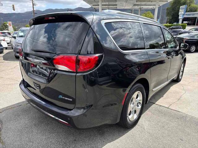 2018 Chrysler Pacifica Hybrid Limited