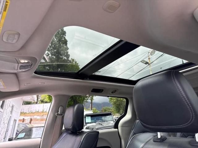 2018 Chrysler Pacifica Hybrid Limited