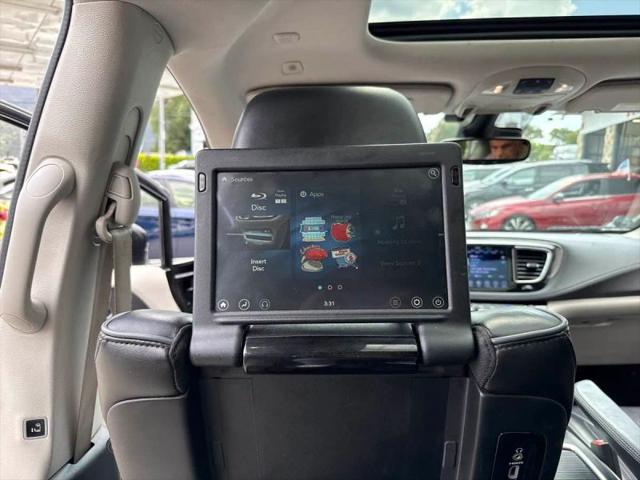 2018 Chrysler Pacifica Hybrid Limited
