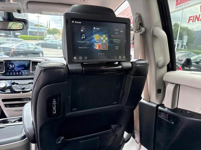 2018 Chrysler Pacifica Hybrid Limited