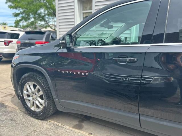 2020 Chevrolet Traverse FWD LT Cloth