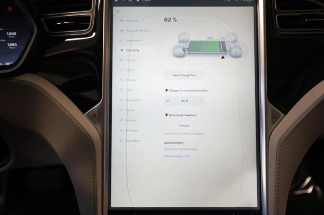 2014 Tesla Model S 85D
