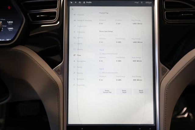 2014 Tesla Model S 85D