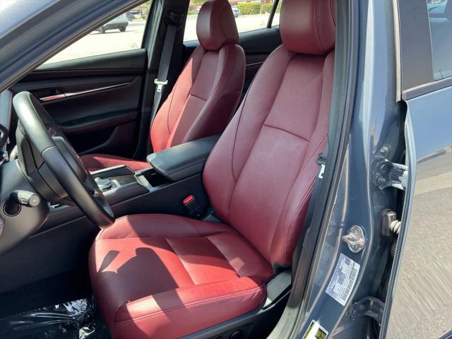 2025 Mazda Mazda3 2.5 S Carbon Edition