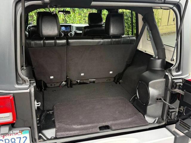 2012 Jeep Wrangler Unlimited Sahara