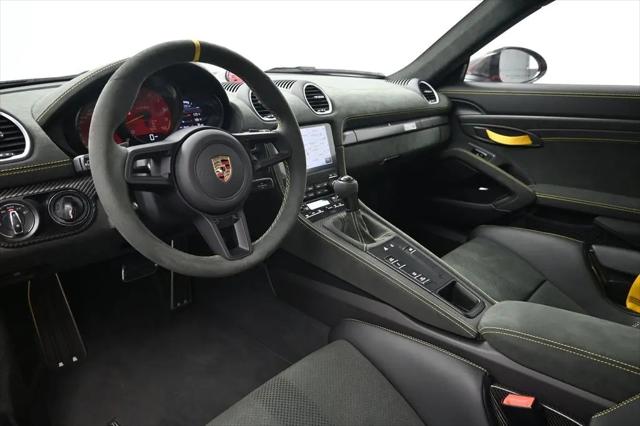 2025 Porsche 718 Cayman GT4 RS