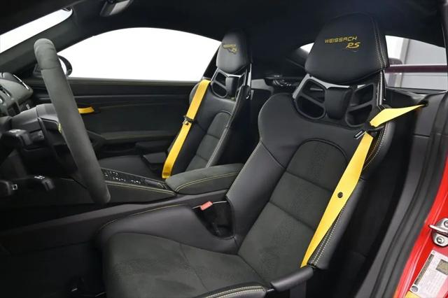 2025 Porsche 718 Cayman GT4 RS