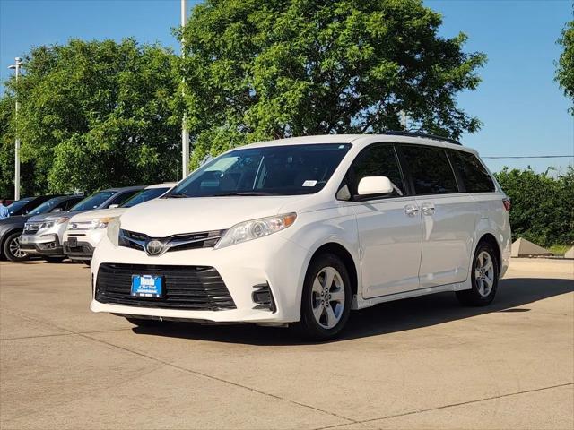 2019 Toyota Sienna LE 8 Passenger