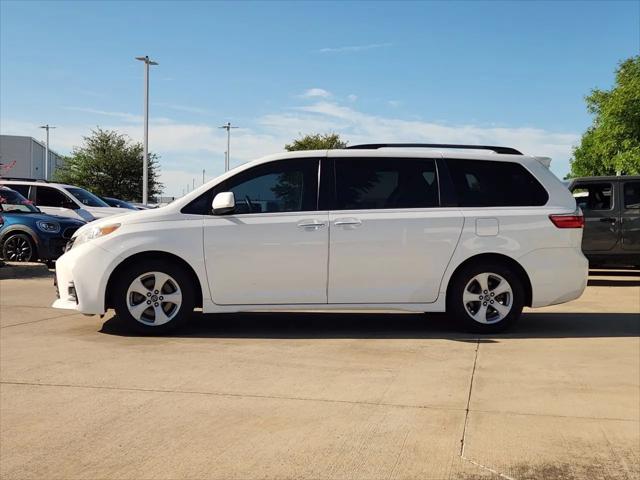 2019 Toyota Sienna LE 8 Passenger