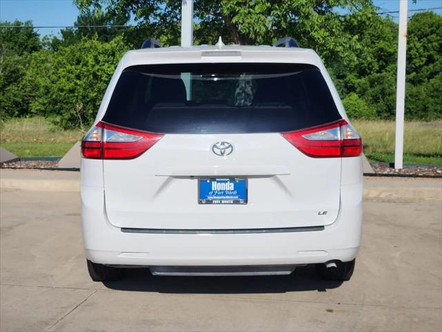 2019 Toyota Sienna LE 8 Passenger