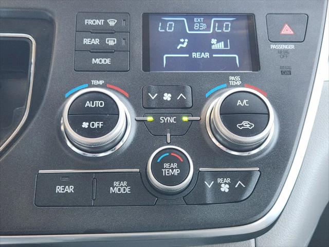 2019 Toyota Sienna LE 8 Passenger