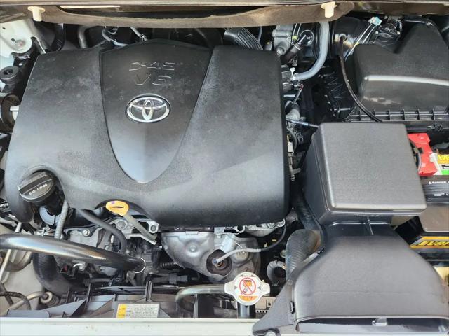 2019 Toyota Sienna LE 8 Passenger