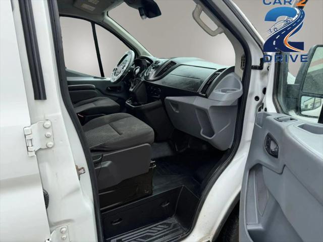2017 Ford Transit w/60/40 Side Door w/RWB