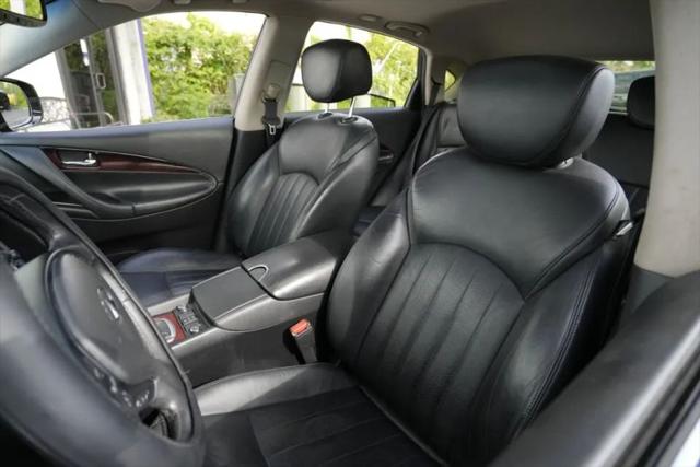 2016 INFINITI QX50 Base