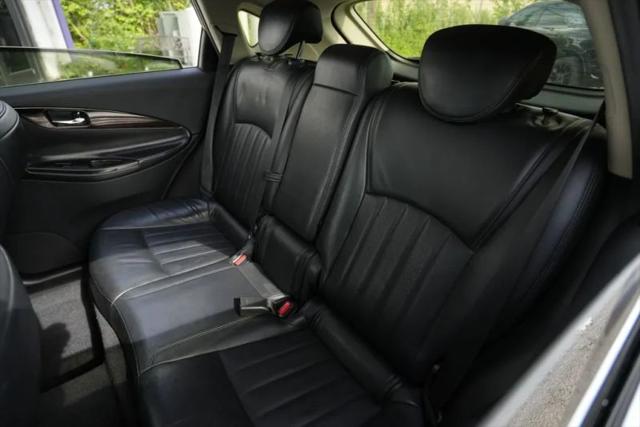 2016 INFINITI QX50 Base