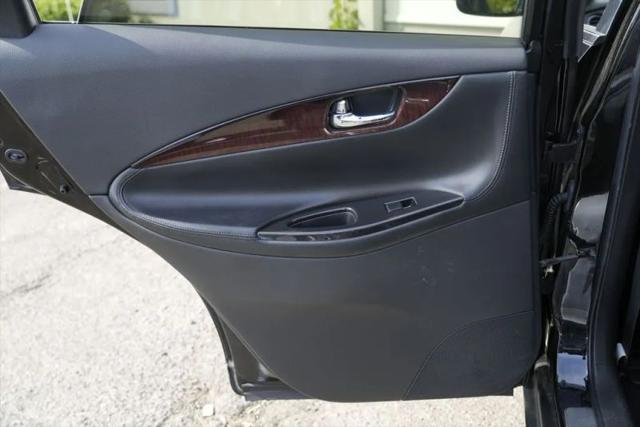 2016 INFINITI QX50 Base