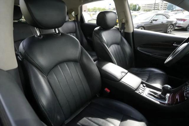 2016 INFINITI QX50 Base