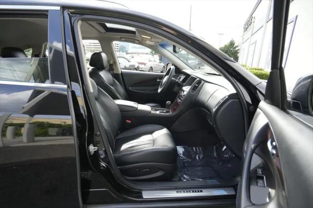 2016 INFINITI QX50 Base
