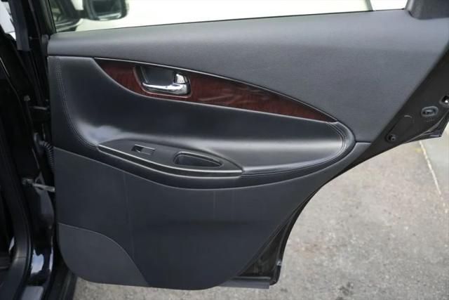 2016 INFINITI QX50 Base