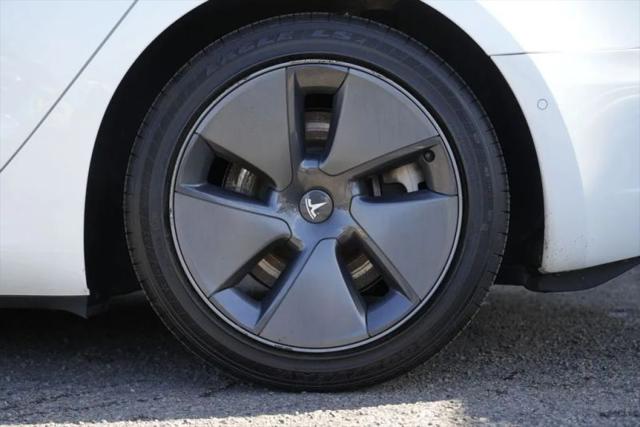2021 Tesla Model 3 Standard Range Plus Rear-Wheel Drive