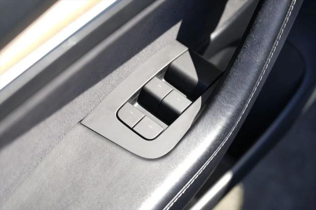 2021 Tesla Model 3 Standard Range Plus Rear-Wheel Drive