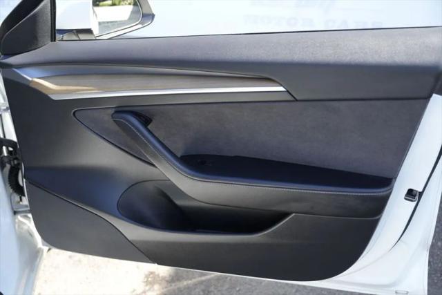 2021 Tesla Model 3 Standard Range Plus Rear-Wheel Drive