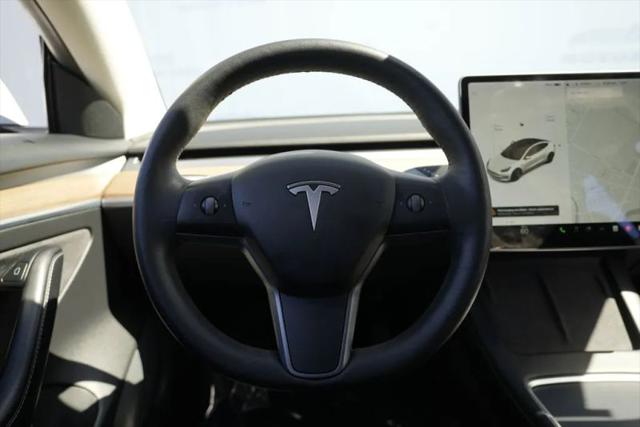 2021 Tesla Model 3 Standard Range Plus Rear-Wheel Drive