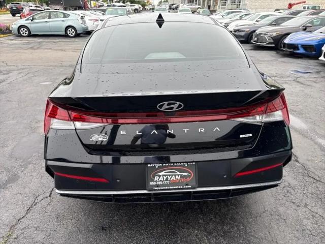 2024 Hyundai Elantra Hybrid Limited