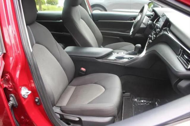 2022 Toyota Camry LE Hybrid
