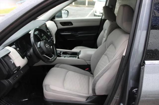 2023 Nissan Pathfinder SV FWD