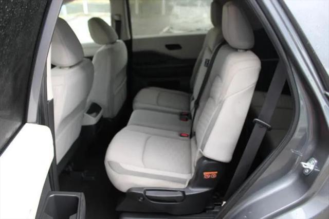 2023 Nissan Pathfinder SV FWD