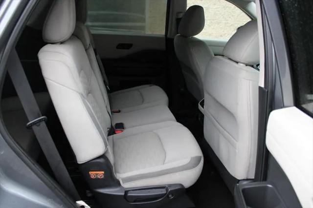 2023 Nissan Pathfinder SV FWD