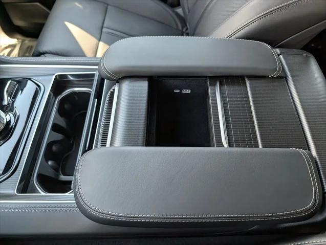 2026 Jeep Grand Wagoneer L Summit Obsidian 4x4
