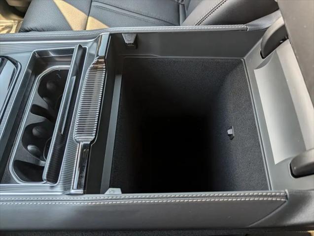 2026 Jeep Grand Wagoneer L Summit Obsidian 4x4