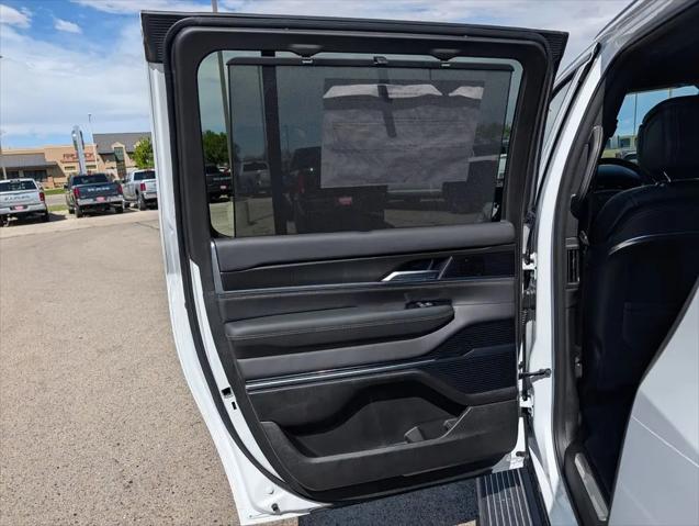 2026 Jeep Grand Wagoneer L Summit Obsidian 4x4