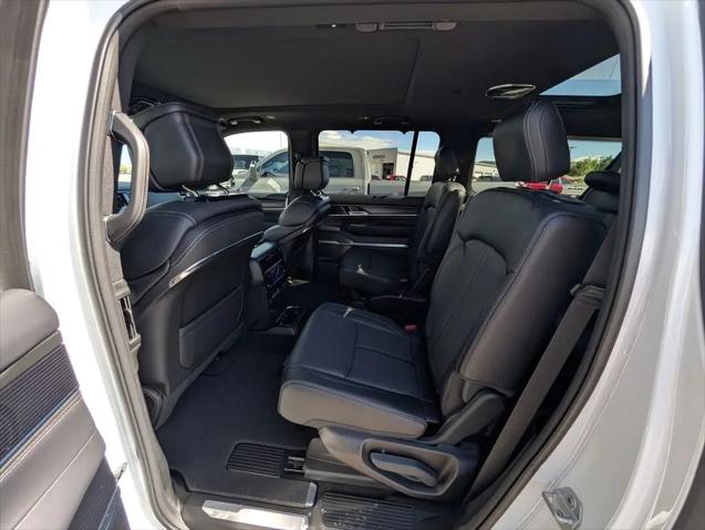 2026 Jeep Grand Wagoneer L Summit Obsidian 4x4