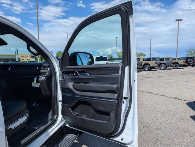2026 Jeep Grand Wagoneer L Summit Obsidian 4x4