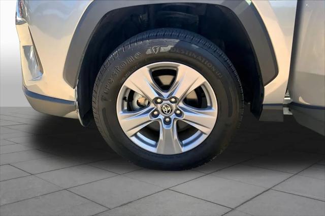 2022 Toyota RAV4 Hybrid XLE